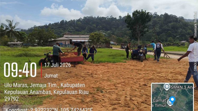 Jumat Bersih Gerakan Indonesia ASRI Digelar di Halaman Kantor Kecamatan Jemaja Timur